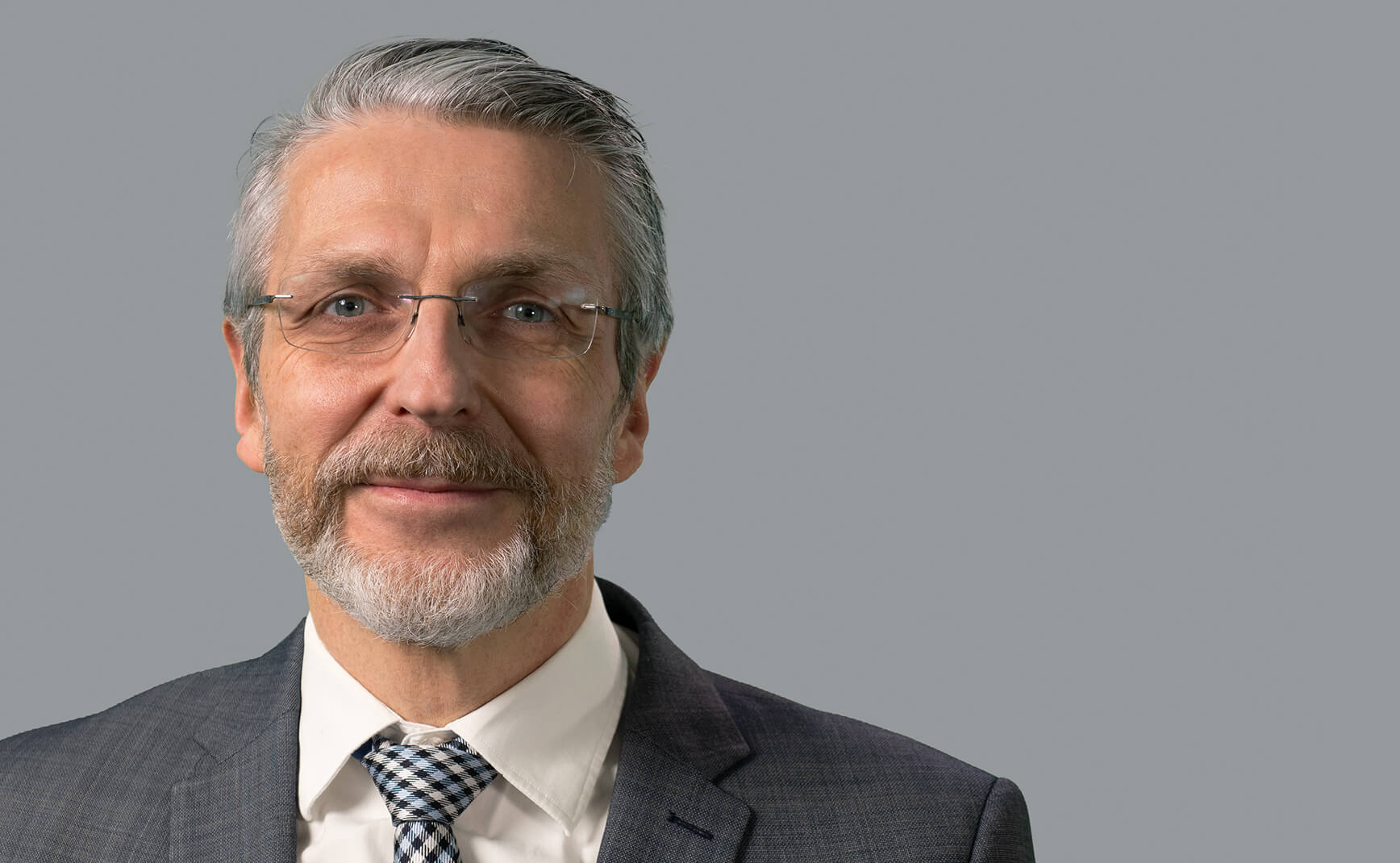 Dr. rer. nat. Steffen Kuberczyk, Global Sales Director